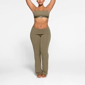 NWT SKIMS Cotton Jersey Foldover Pant in ARMY GREEN sz S - RARE